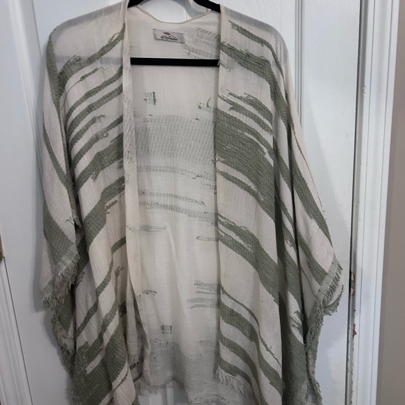 Cute kimono - fall colors! - Picture 2 of 2